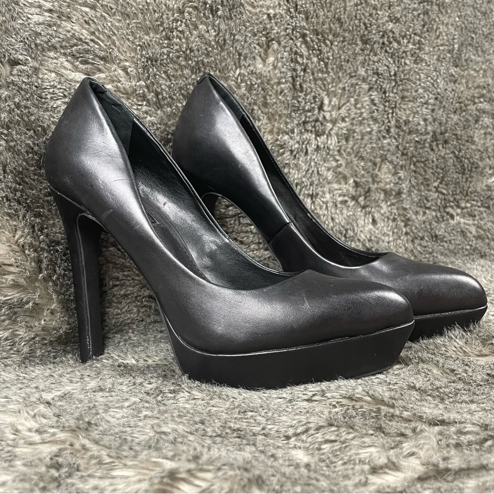 BCBGeneration Women's BG Sochi Dress Pump - Picture 4 of 8